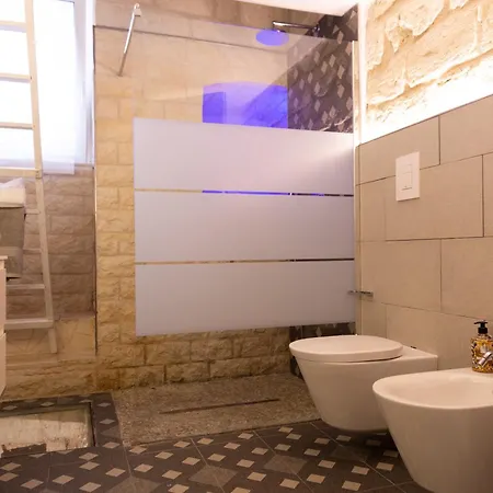 Dama Luxury Room Con Jacuzzi Bisceglie Exterior foto