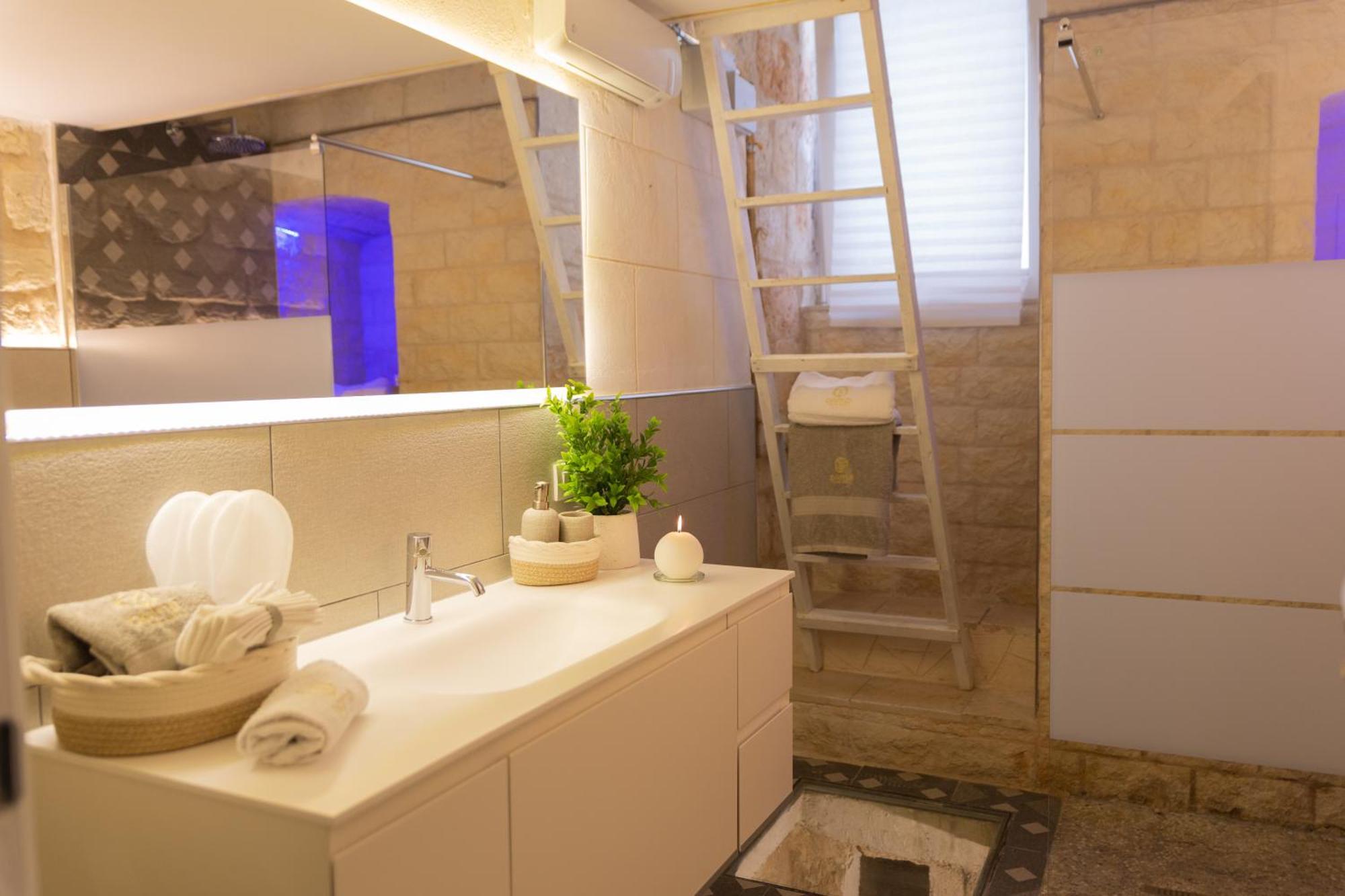 Dama Luxury Con Jacuzzi Bisceglie